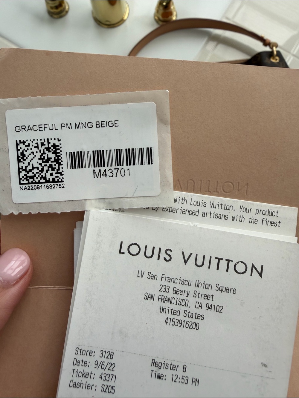 Louis Vuitton Monogram Shoulder Hobo in Brown with Tan Strap and Gold Hardware - Picture 2 of 14